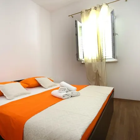 Apartment Lara Sibenik