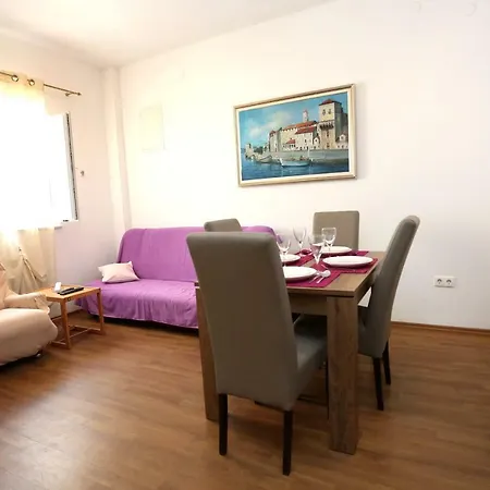 Lara Apartment